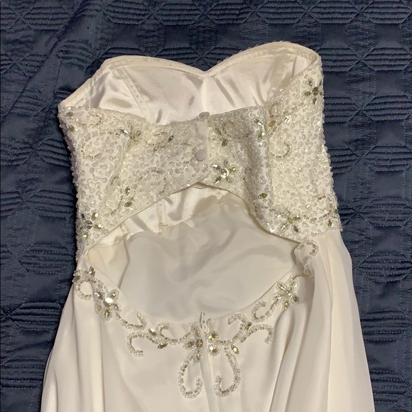 White strapless floor length prom dress - Picture 2 of 2